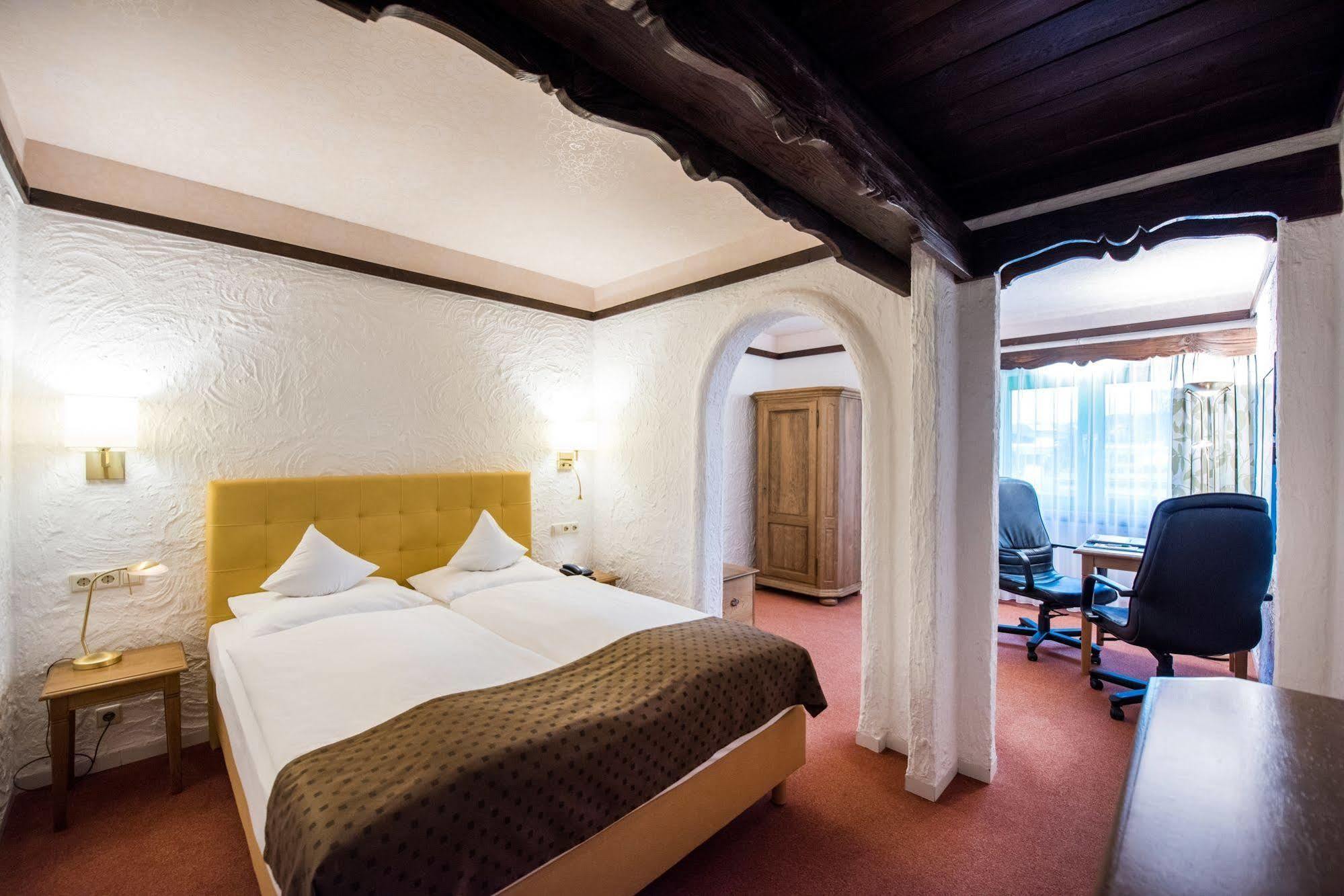 Contel Mit Teststation Hotel 4*